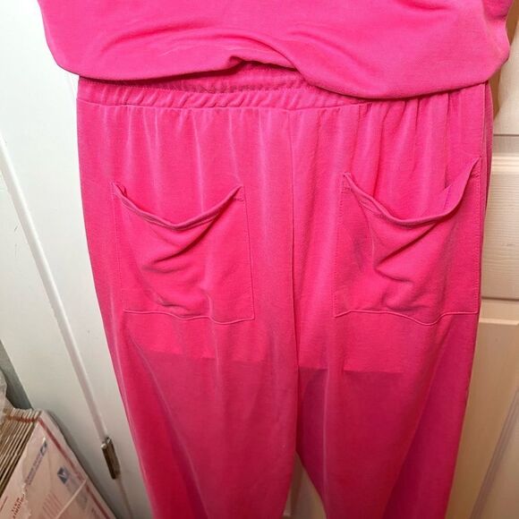 Red Dress Boutique Ces Femme Flirt With Fun Hot Pink Jumpsuit M NWOT - Picture 8 of 11